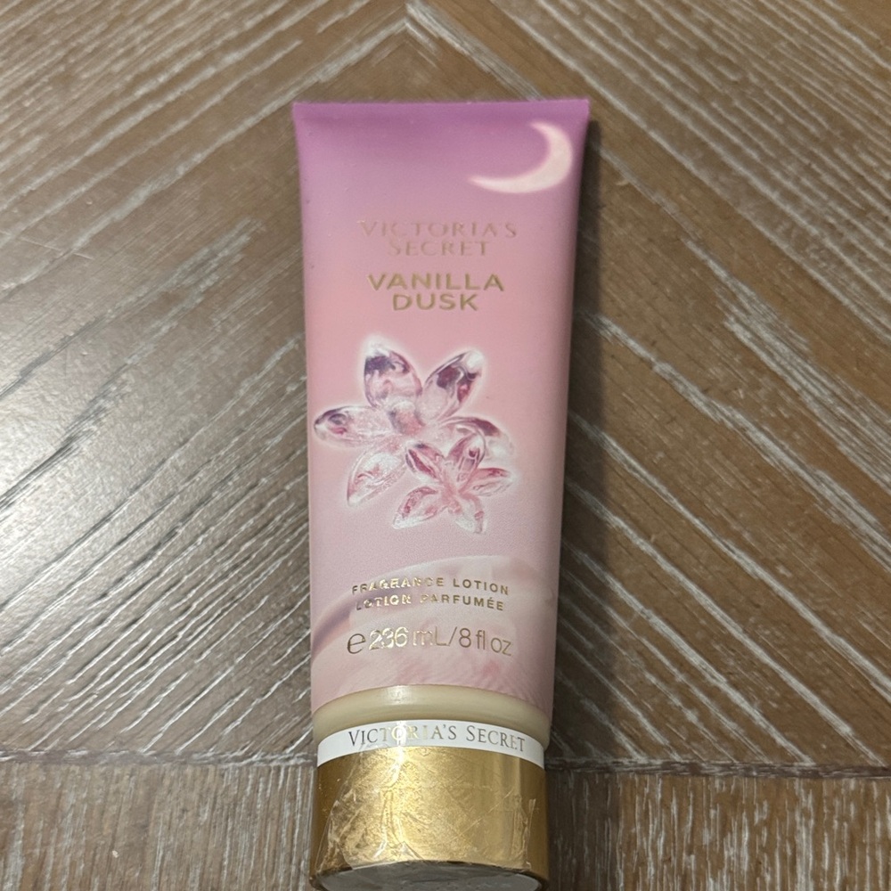 Victoria's Secret Vanilla Dusk Lotion in Pink and Gold